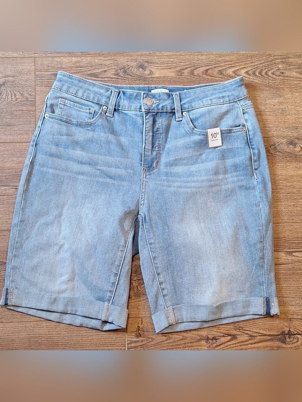 Time and Tru Light Wash Denim Bermuda Shorts ☆Size 10☆